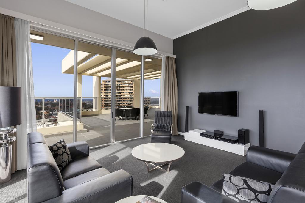 Meriton Suites Bondi Junction