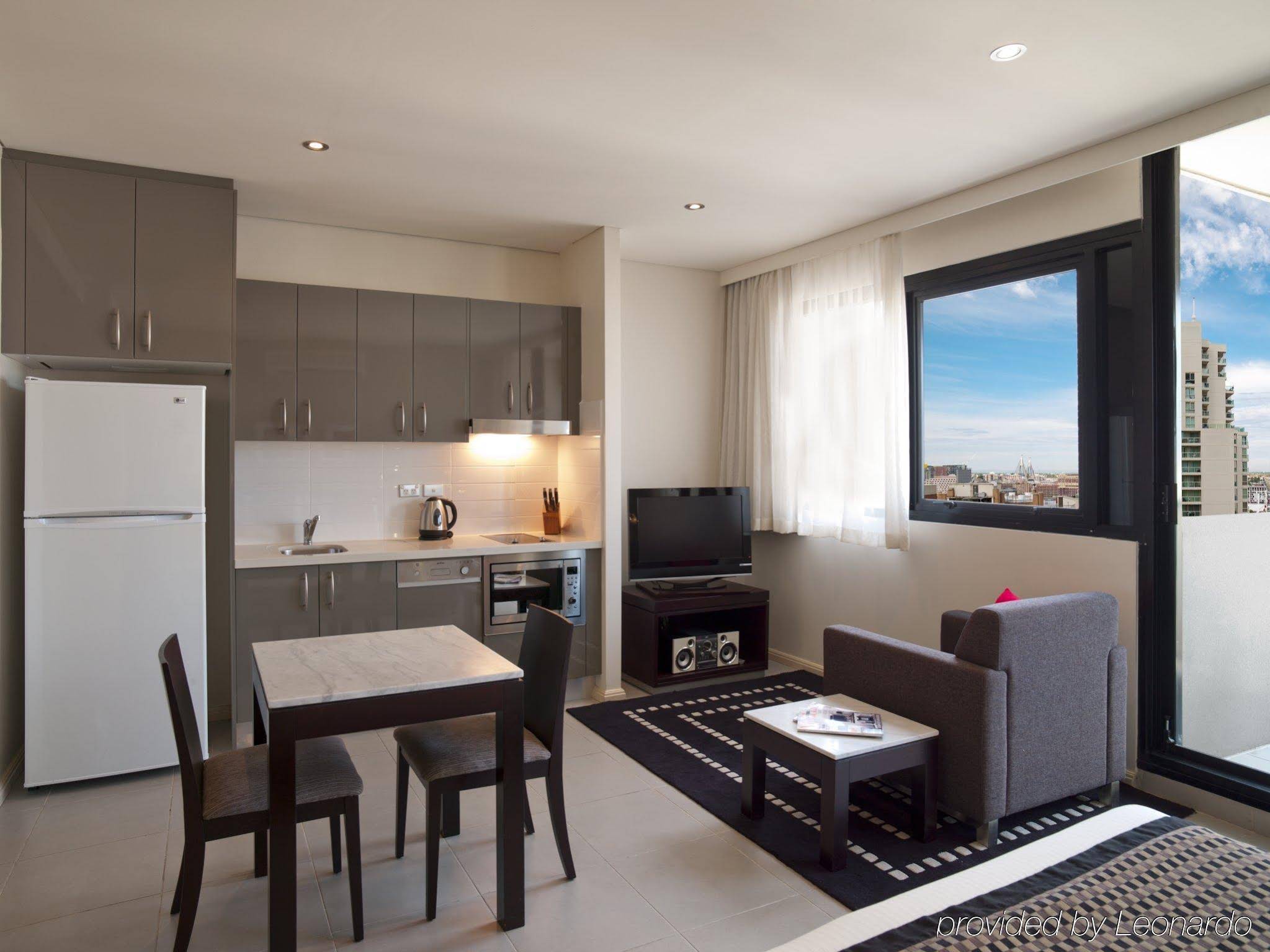 Meriton Suites Kent Street, Sydney
