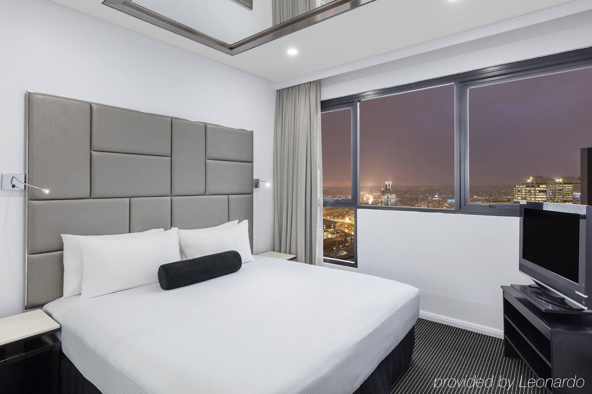 Meriton Suites Kent Street, Sydney