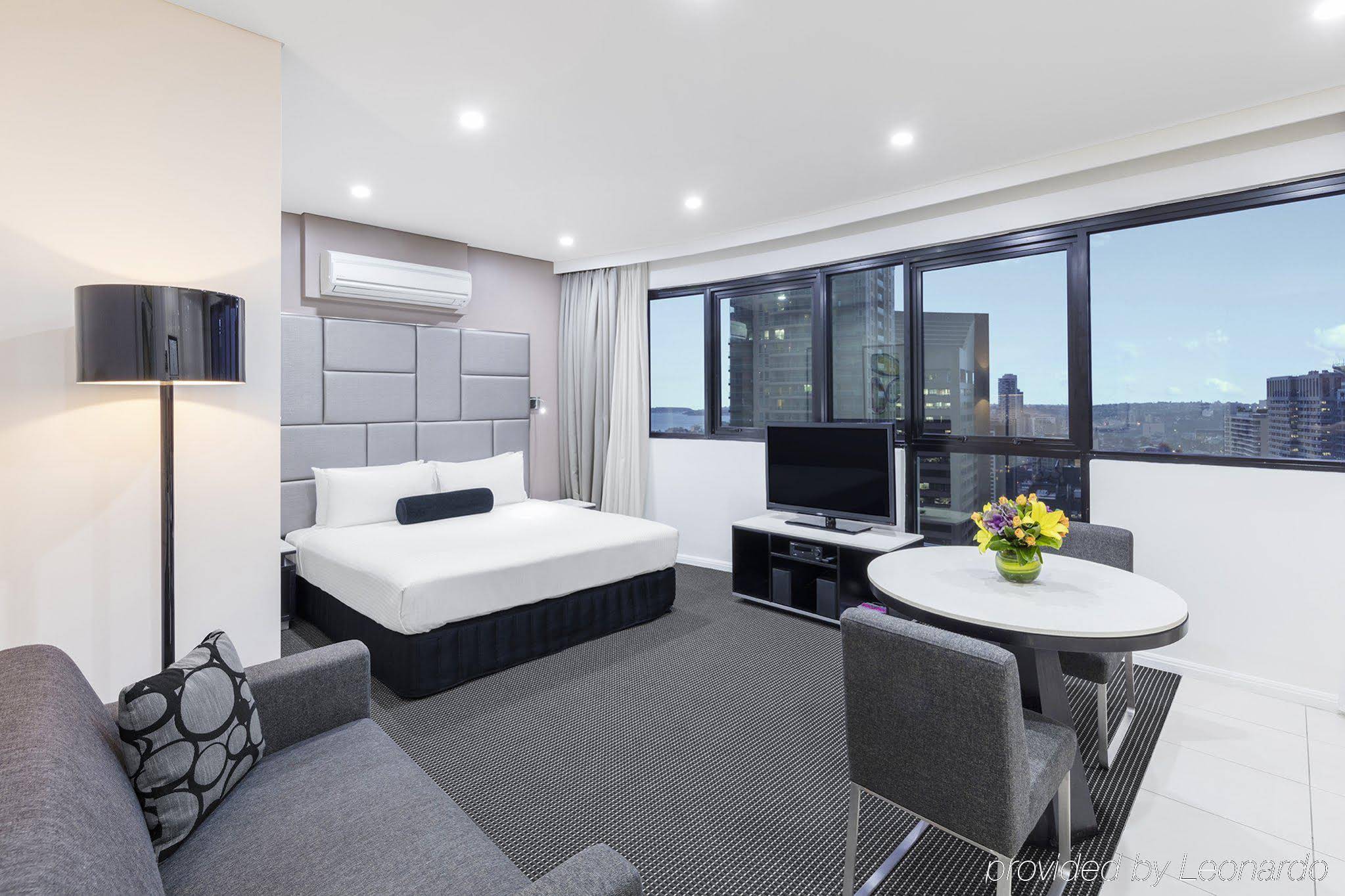 Meriton Suites Kent Street, Sydney