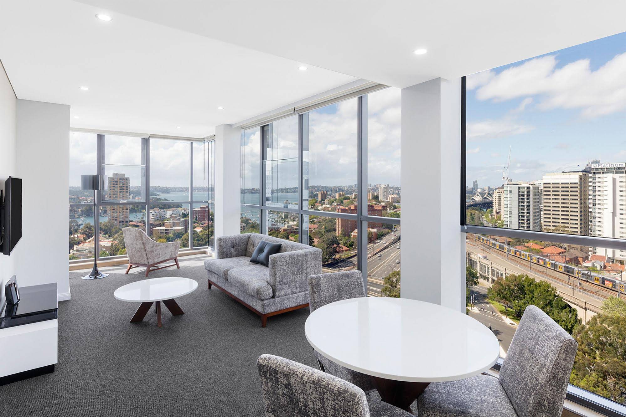 Meriton Suites North Sydney