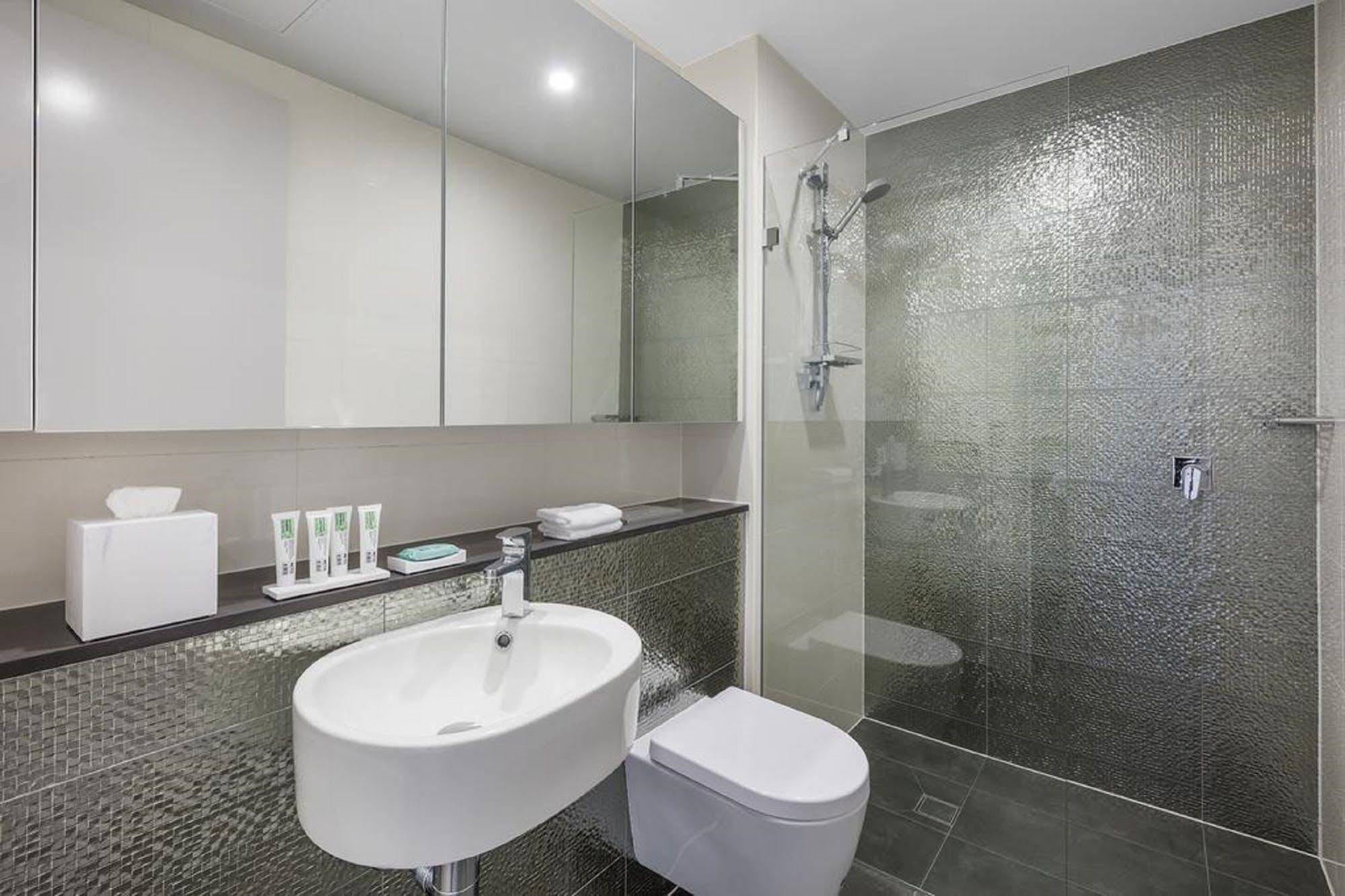 Meriton Suites North Sydney