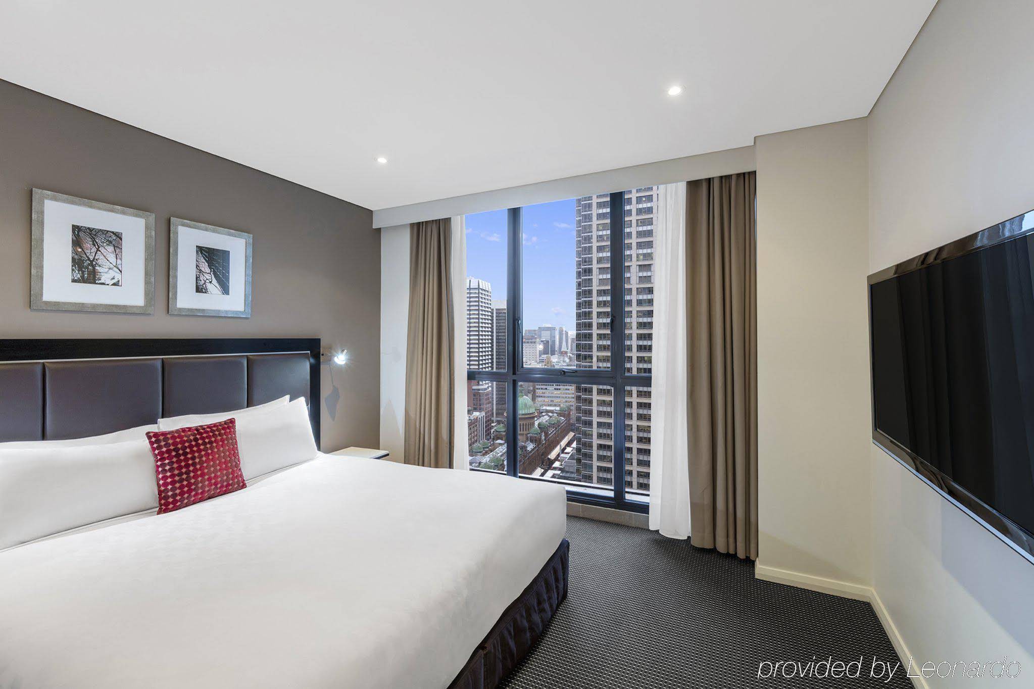 Meriton Suites Pitt Street, Sydney