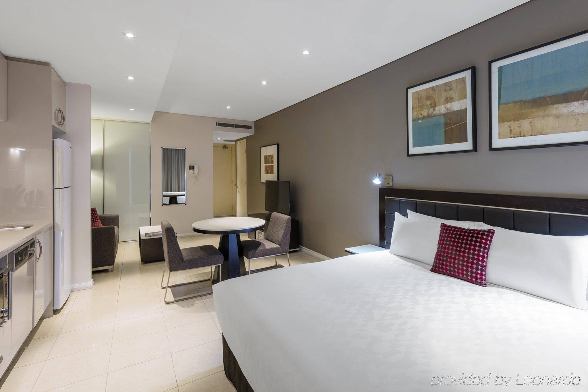 Meriton Suites Pitt Street, Sydney