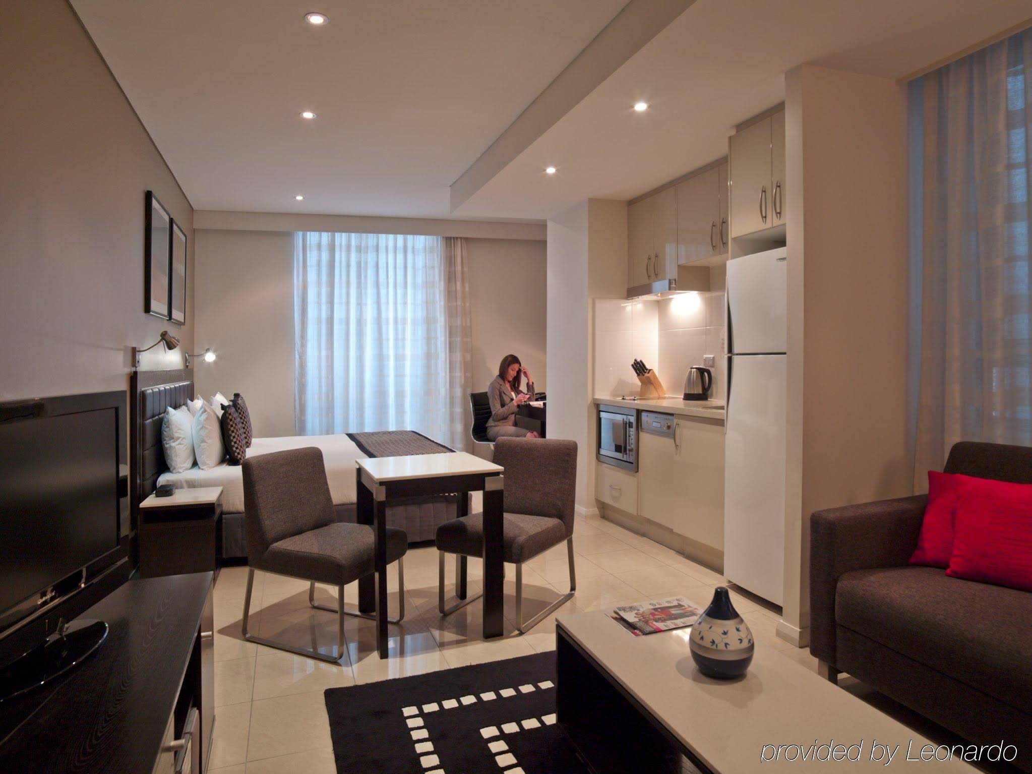 Meriton Suites Pitt Street, Sydney