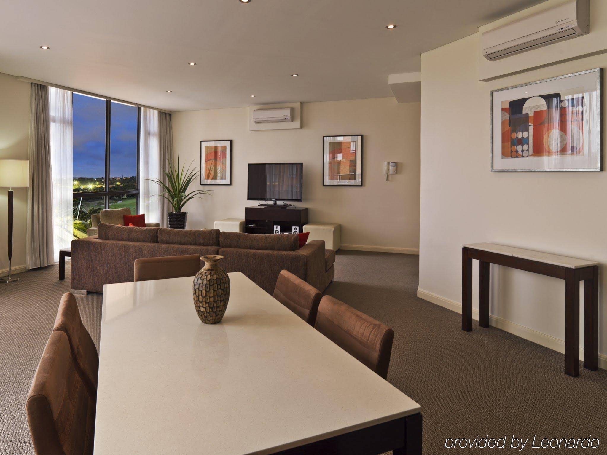 Meriton Suites Waterloo