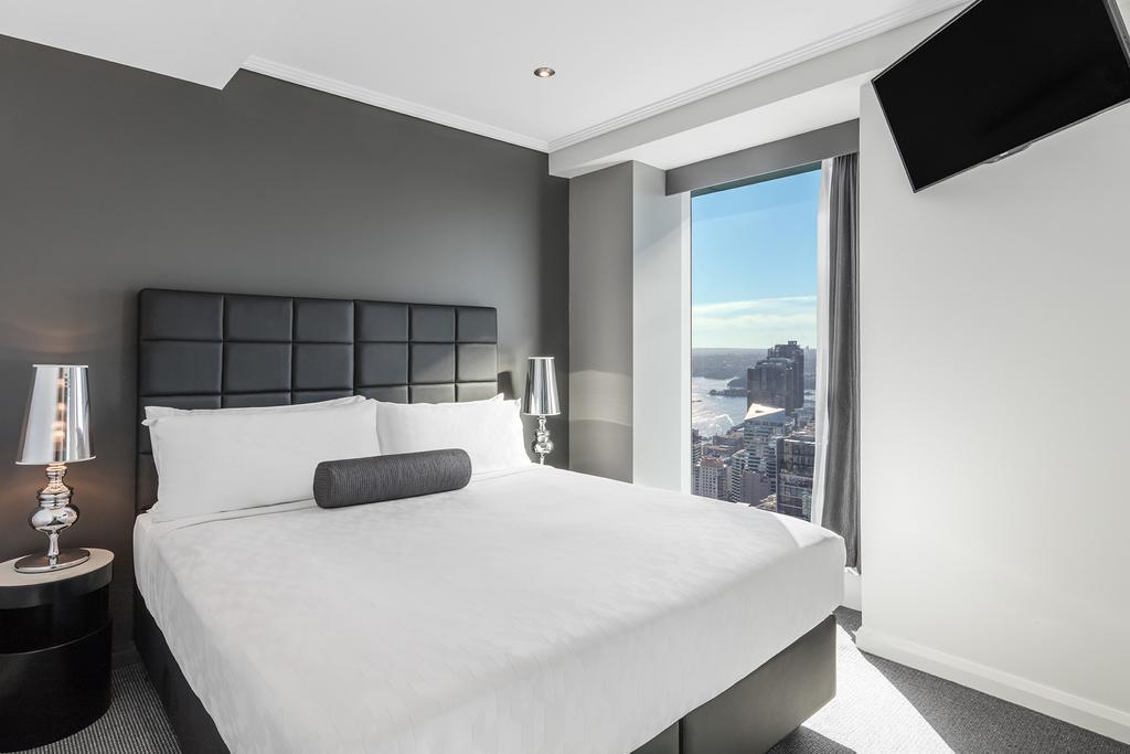Meriton Suites World Tower, Sydney