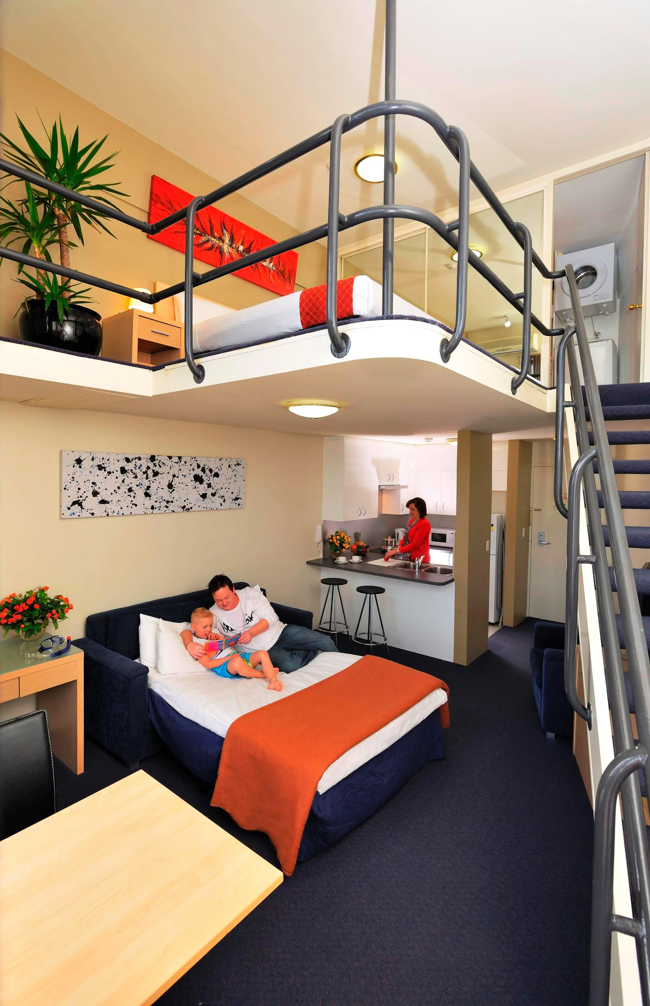 Metro Apartments on Darling Harbour