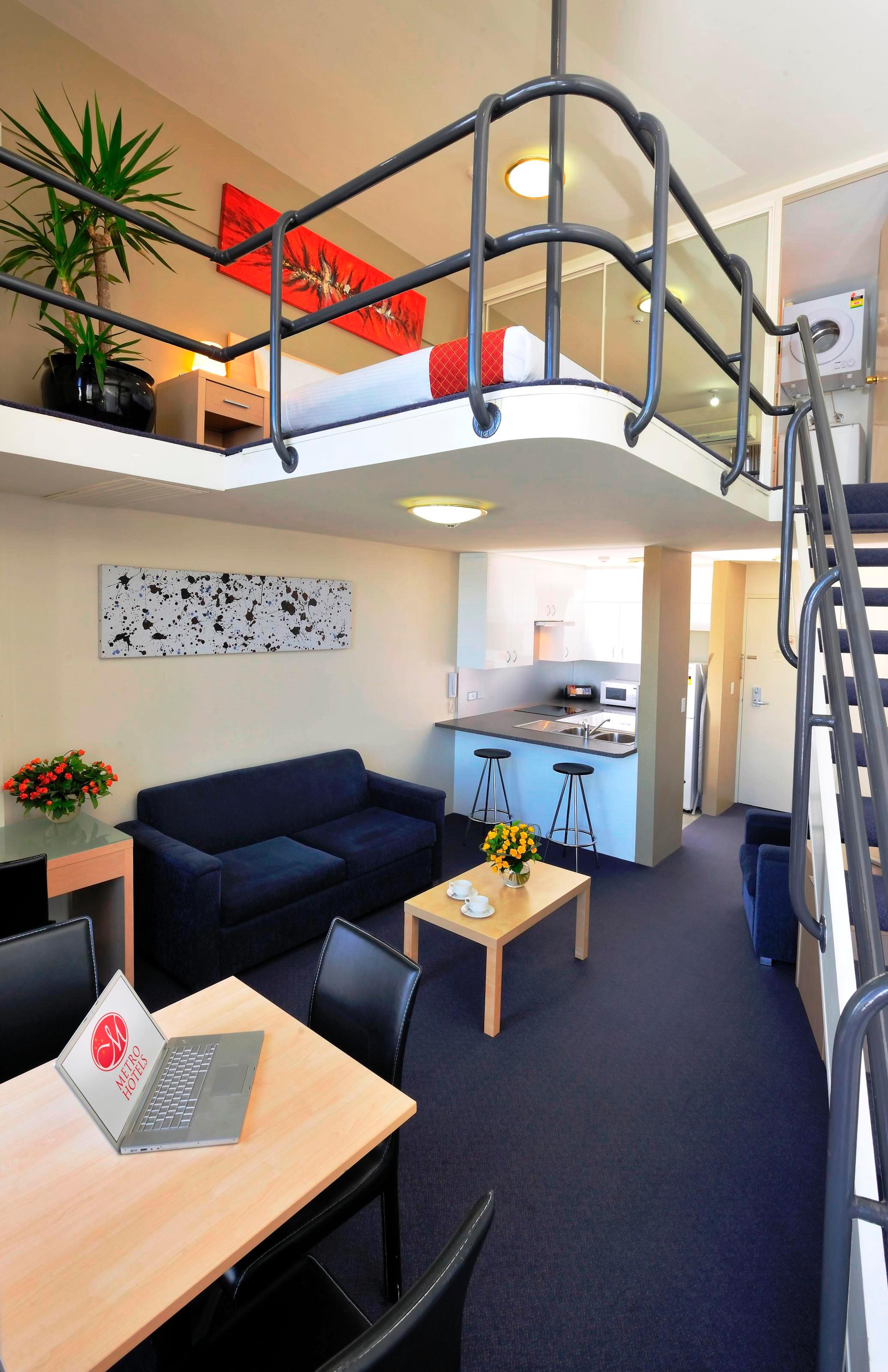 Metro Apartments on Darling Harbour