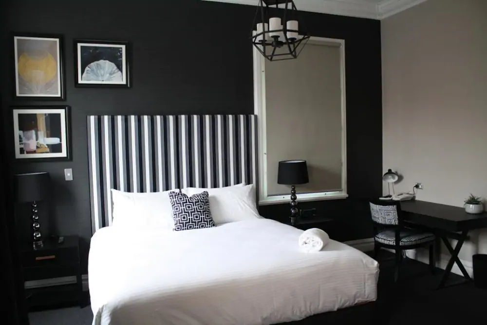 Mrs Banks Hotel