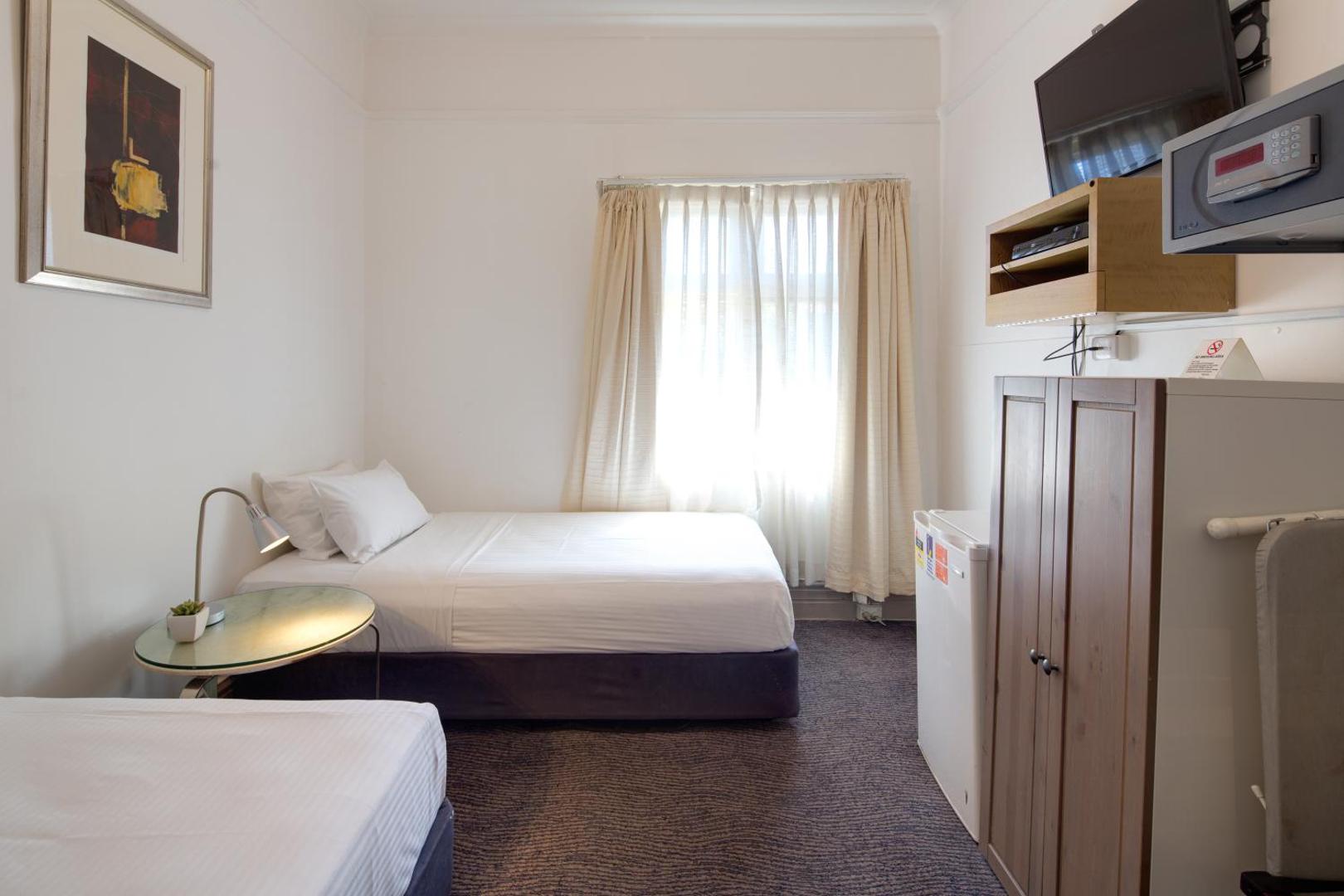 Neutral Bay Lodge