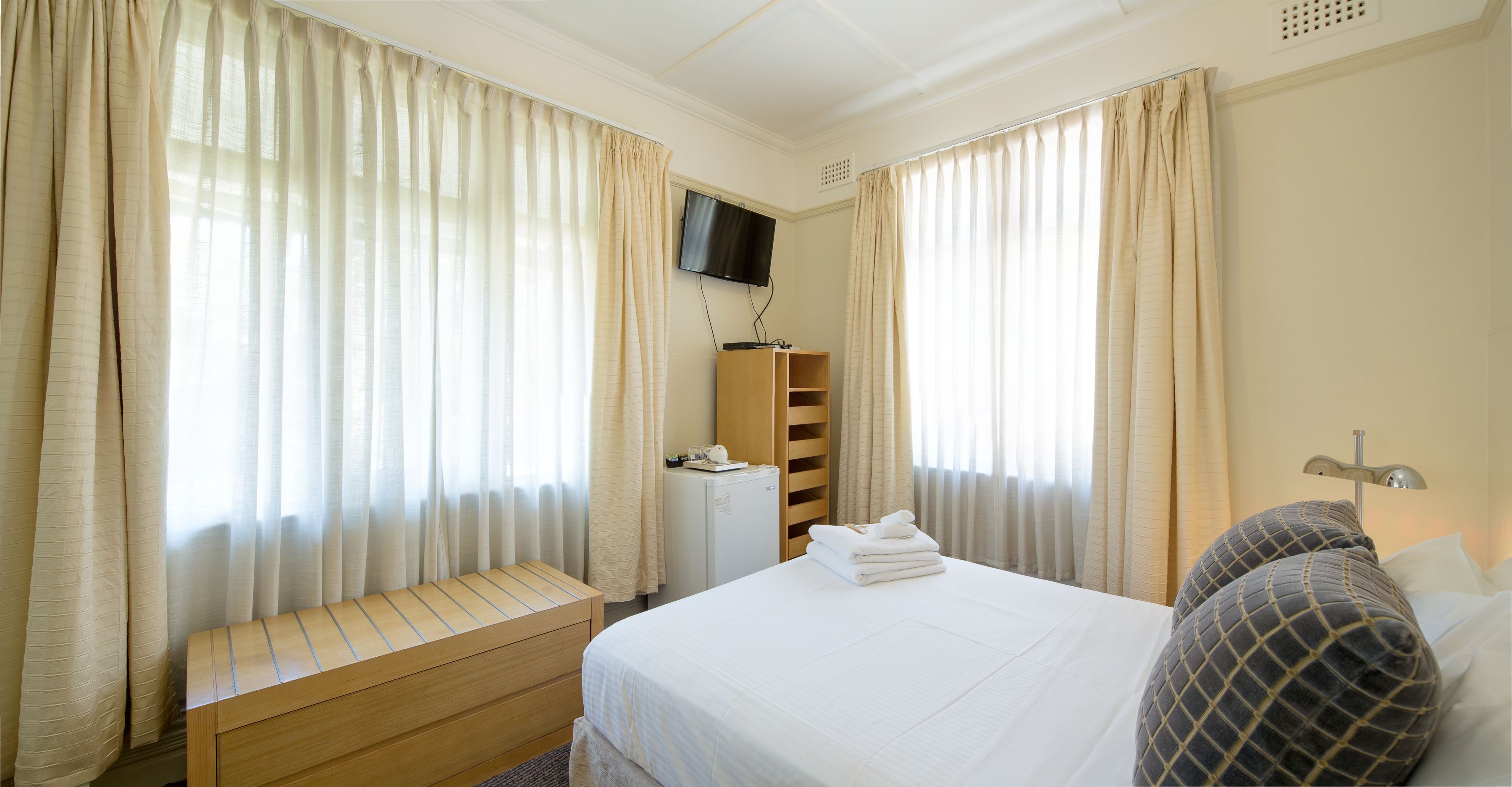 Neutral Bay Lodge