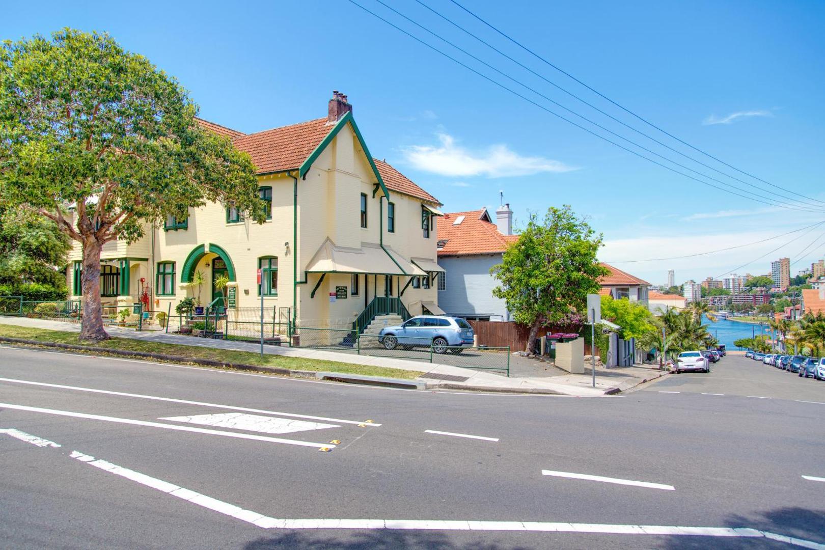 Neutral Bay Lodge