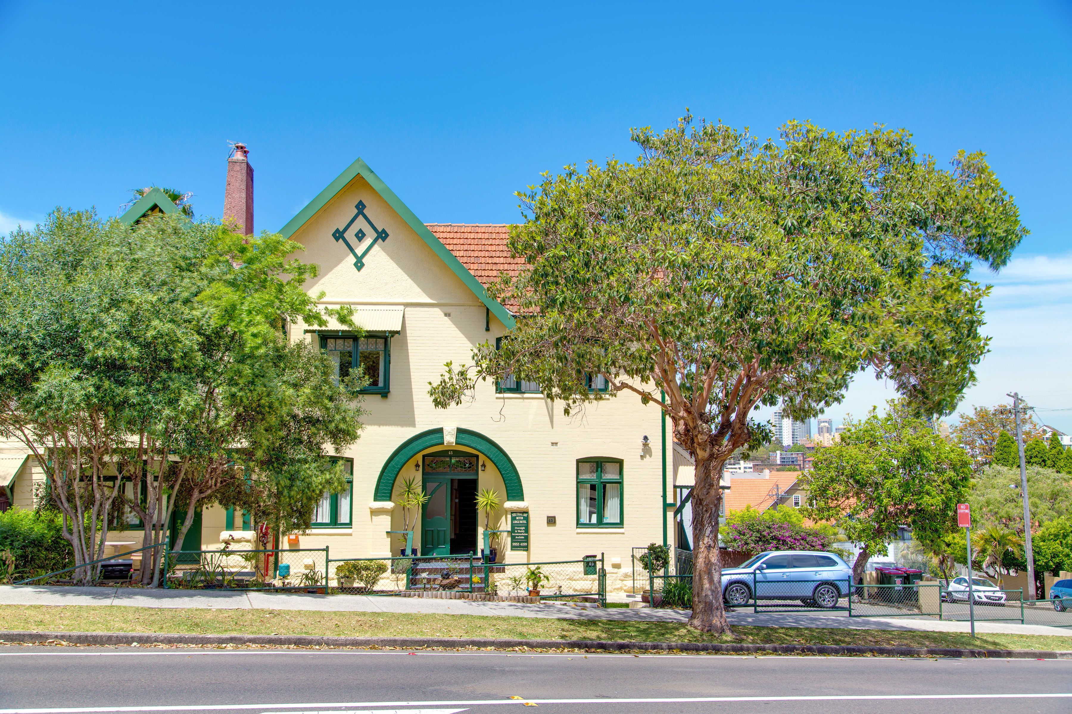 Neutral Bay Lodge