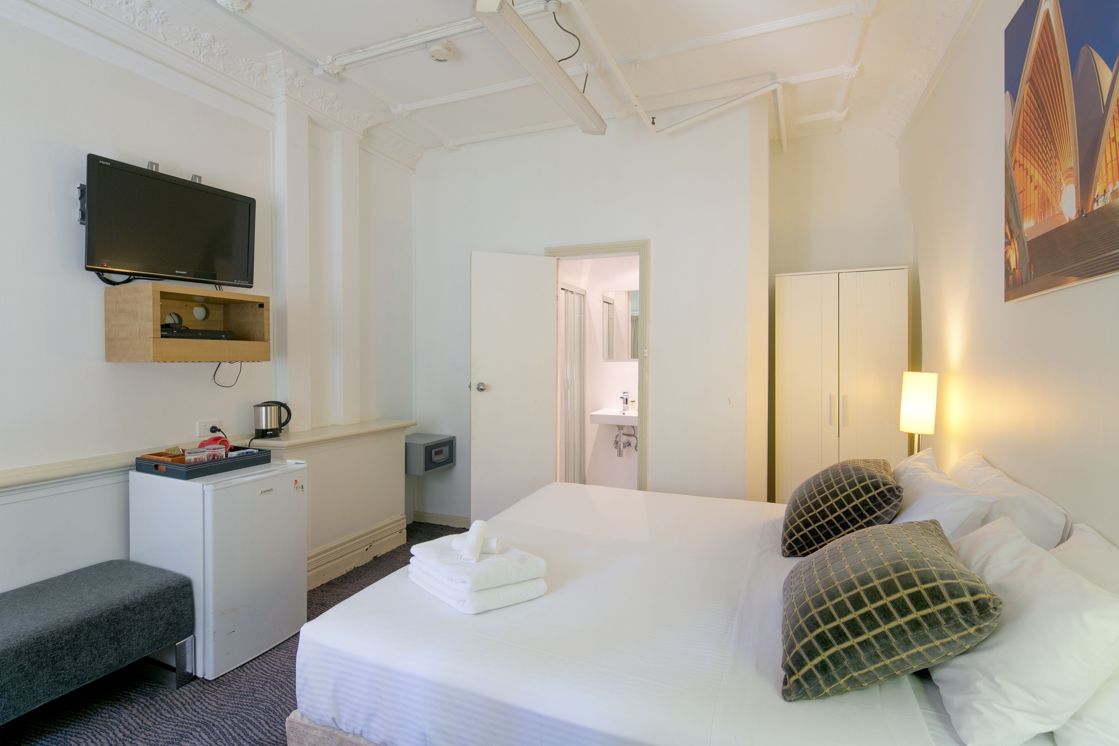 Neutral Bay Lodge