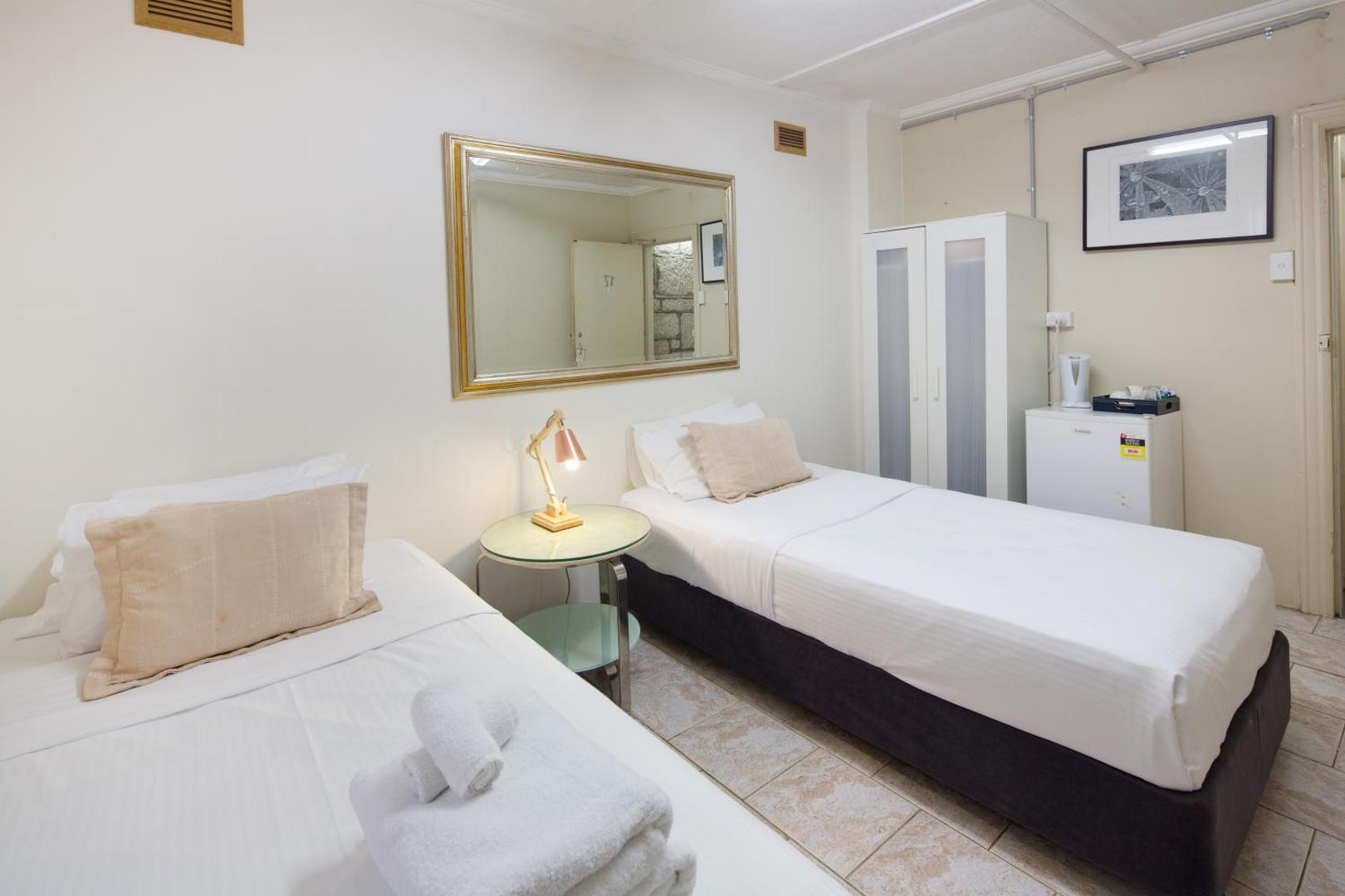 Neutral Bay Lodge