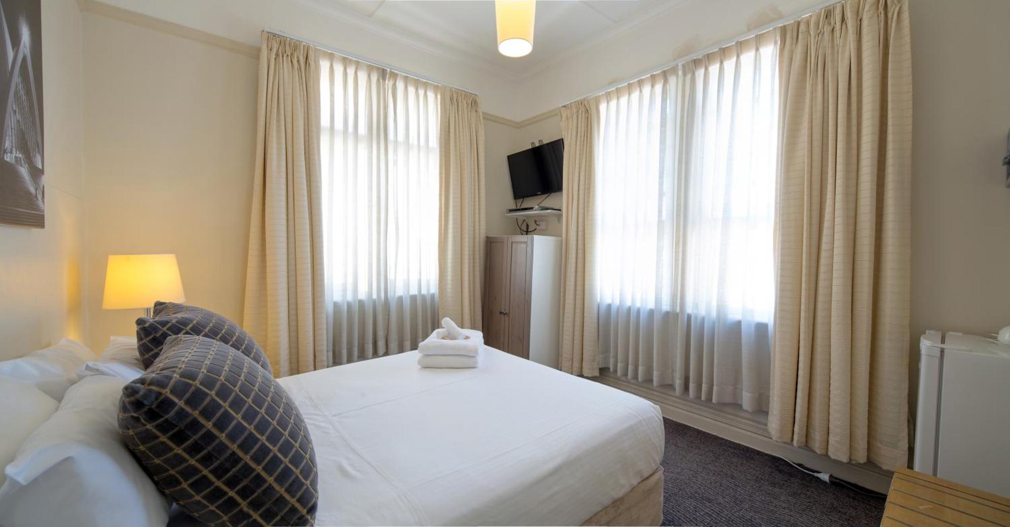 Neutral Bay Lodge