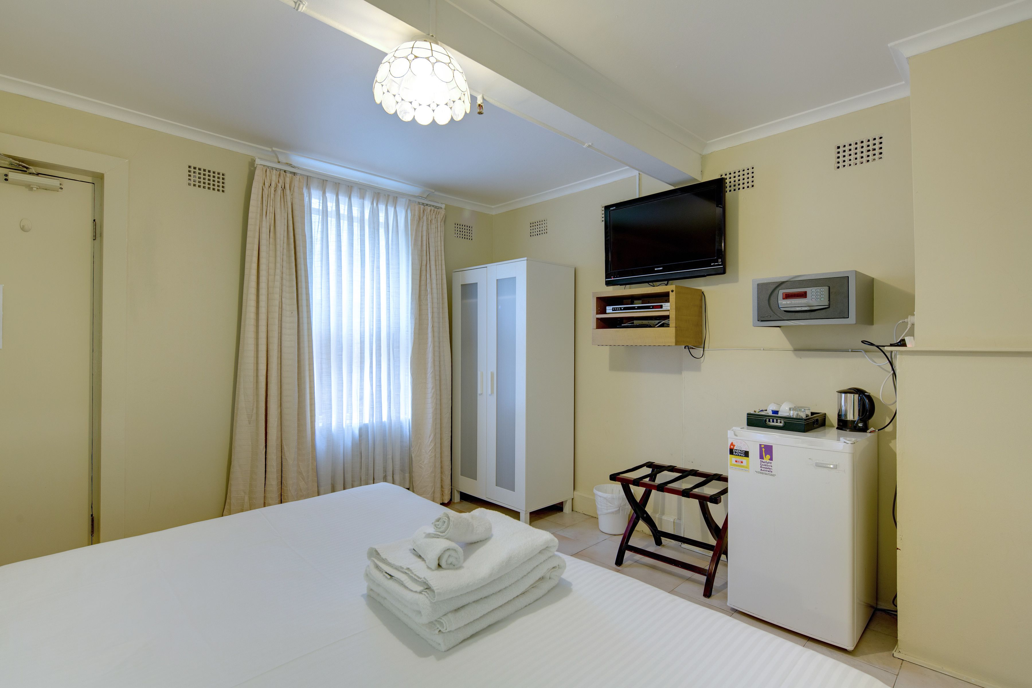 Neutral Bay Lodge