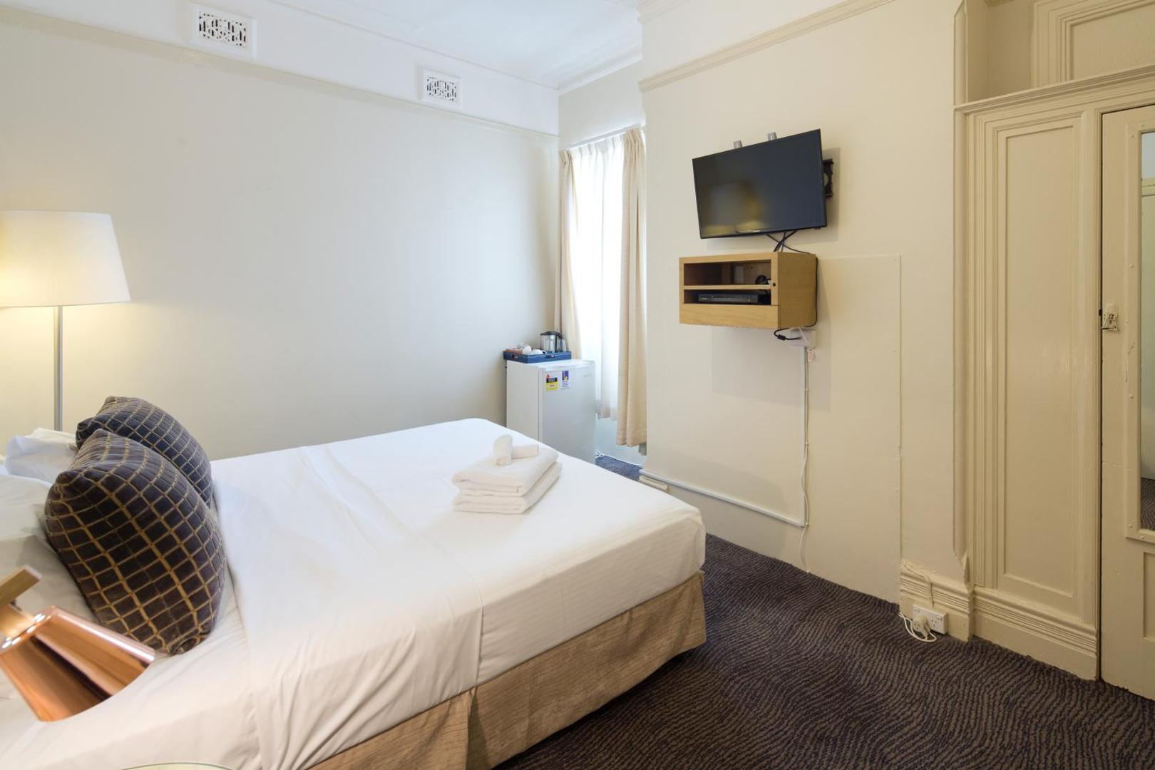 Neutral Bay Lodge