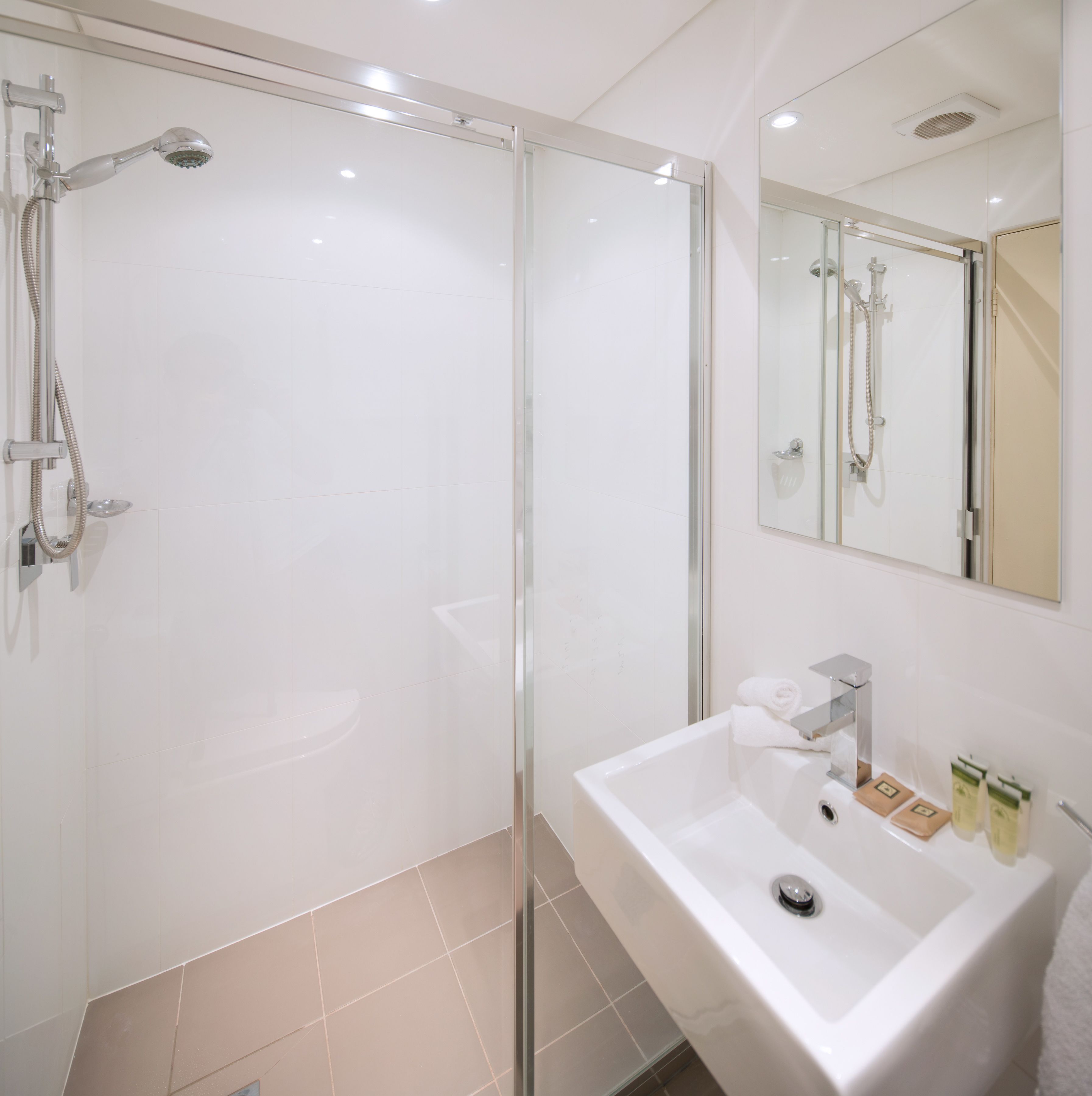 Neutral Bay Lodge