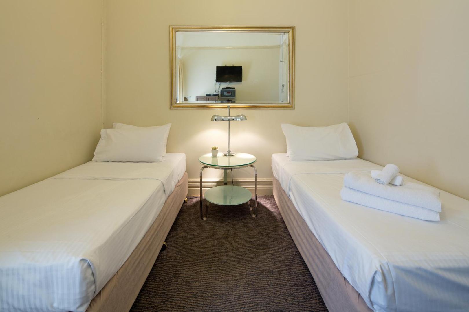 Neutral Bay Lodge