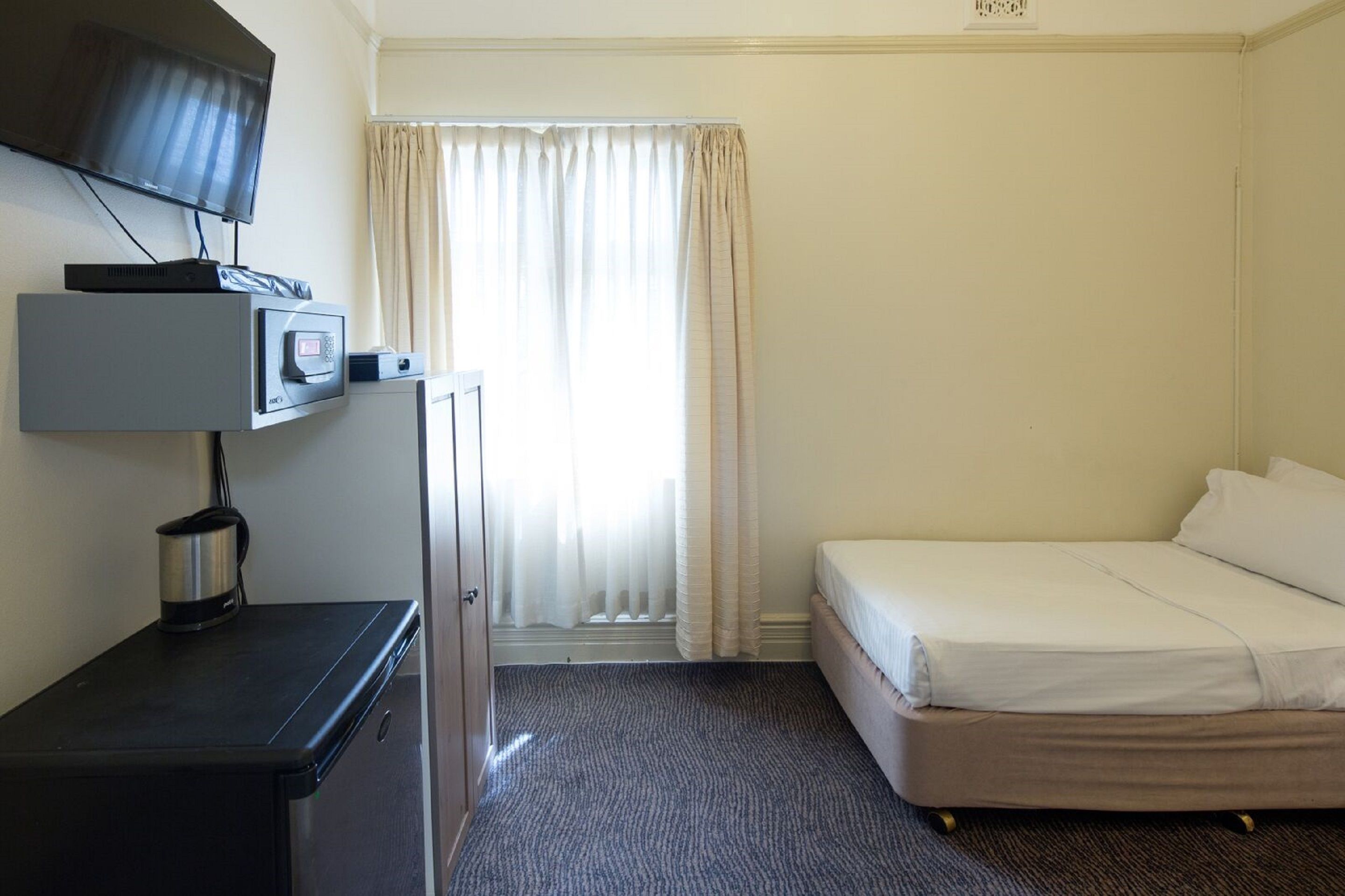 Neutral Bay Lodge