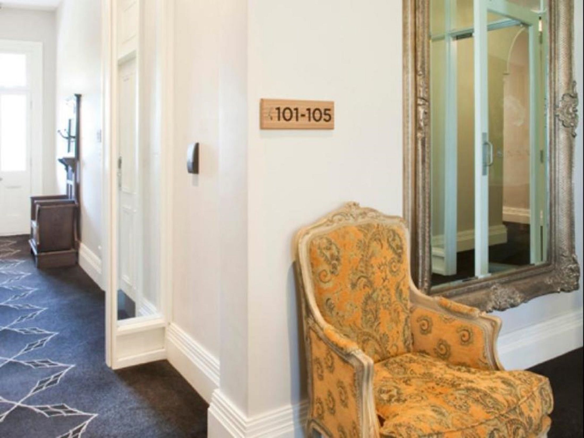 Royal Hotel
