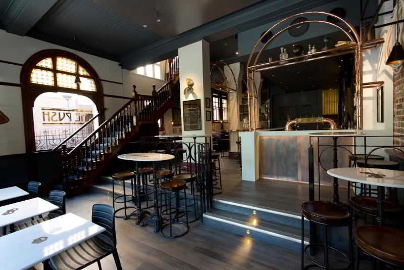 Russell Hotel