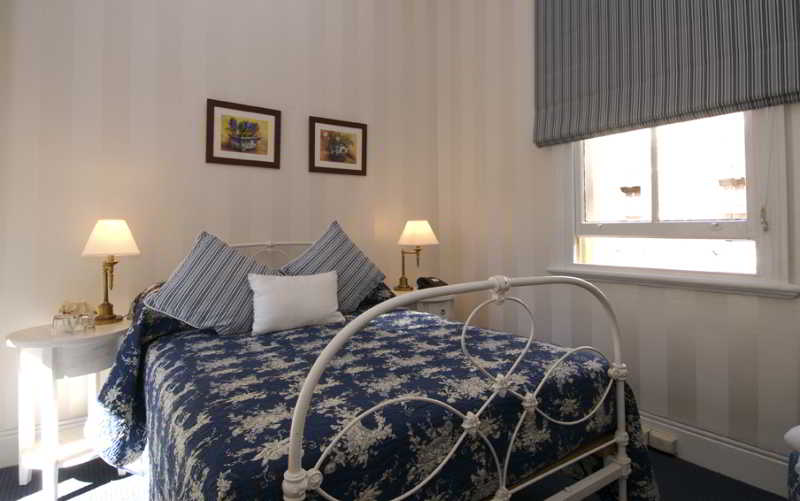 Russell Hotel
