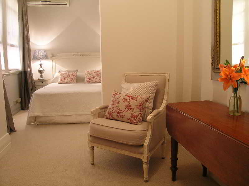 Russell Hotel