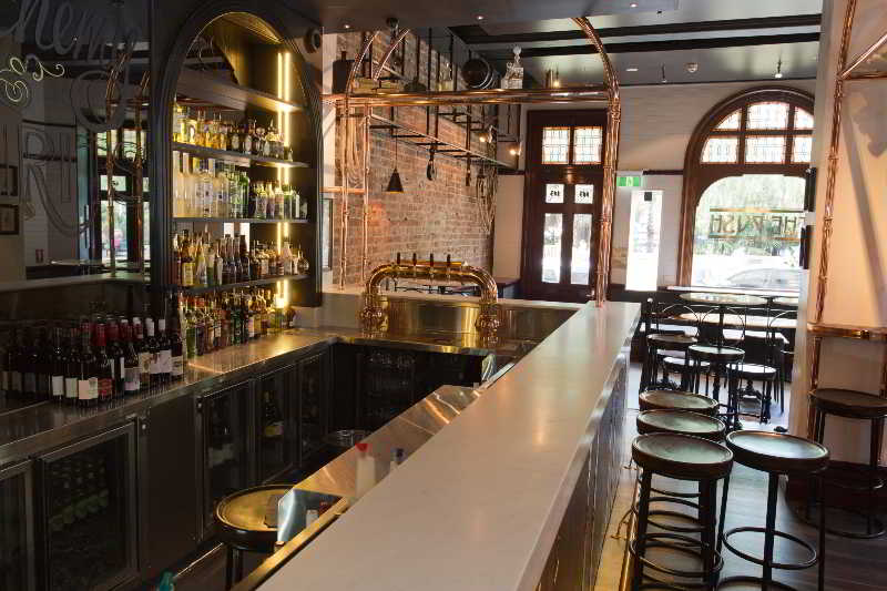 Russell Hotel