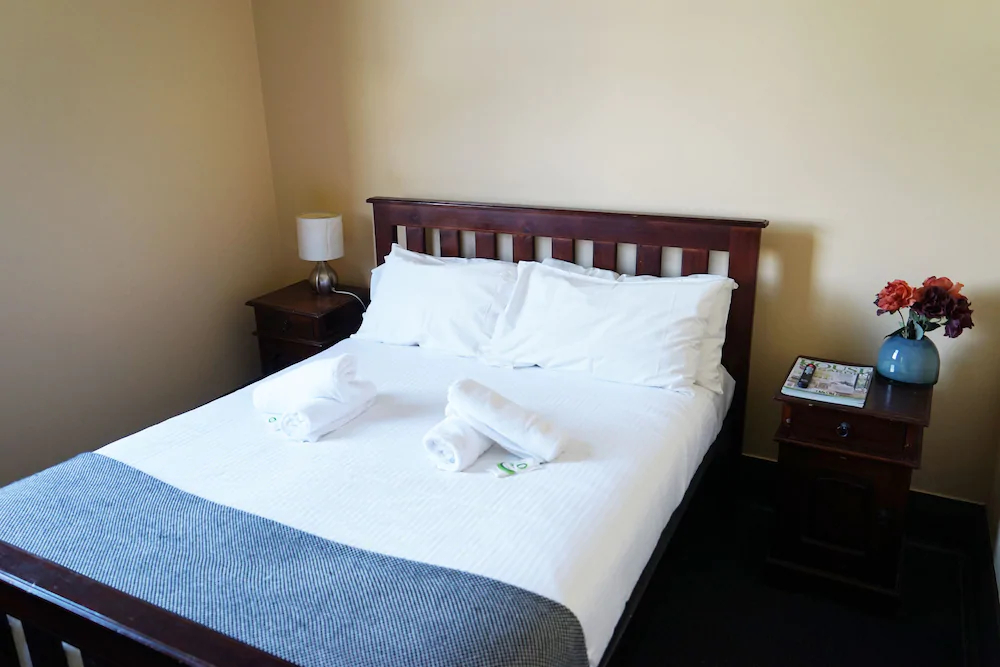 Sir Joseph Banks Hotel