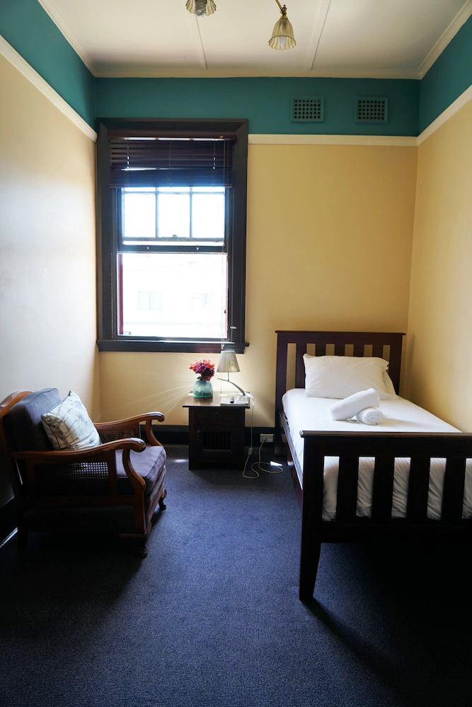 Sir Joseph Banks Hotel