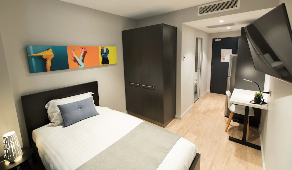 Studio 8 Residences