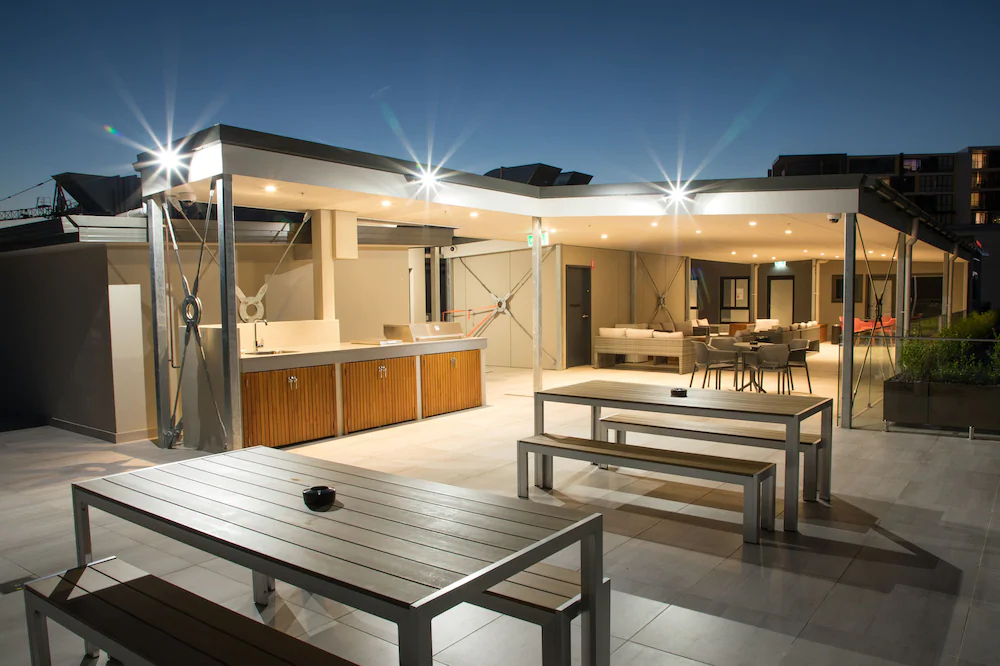 Studio 8 Residences