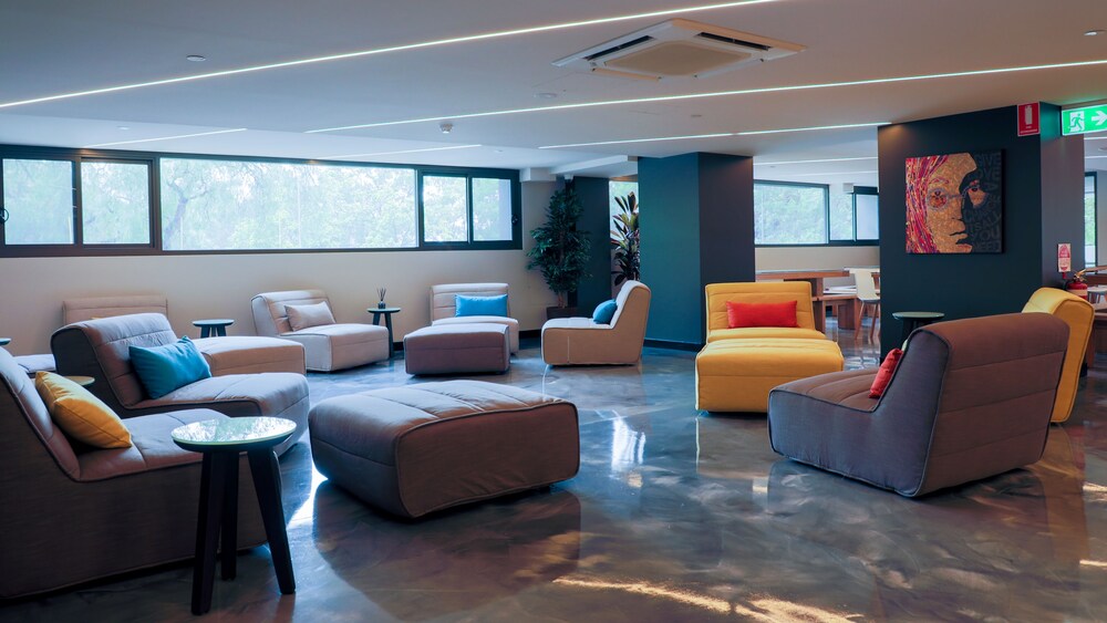 Studio 8 Residences