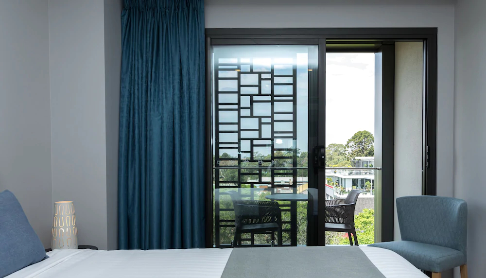 Studio 8 Residences