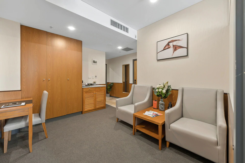 YEHS Hotel Sydney QVB
