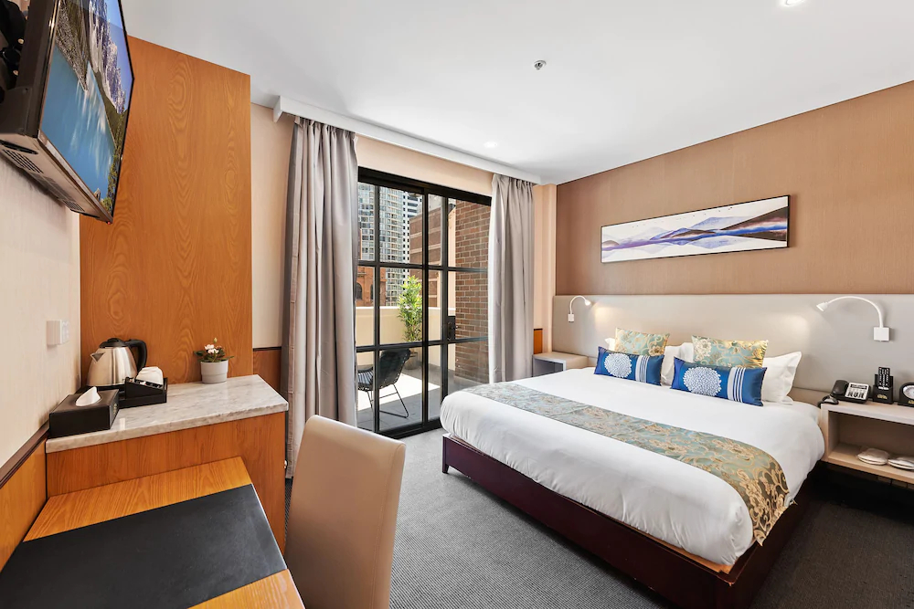 YEHS Hotel Sydney QVB