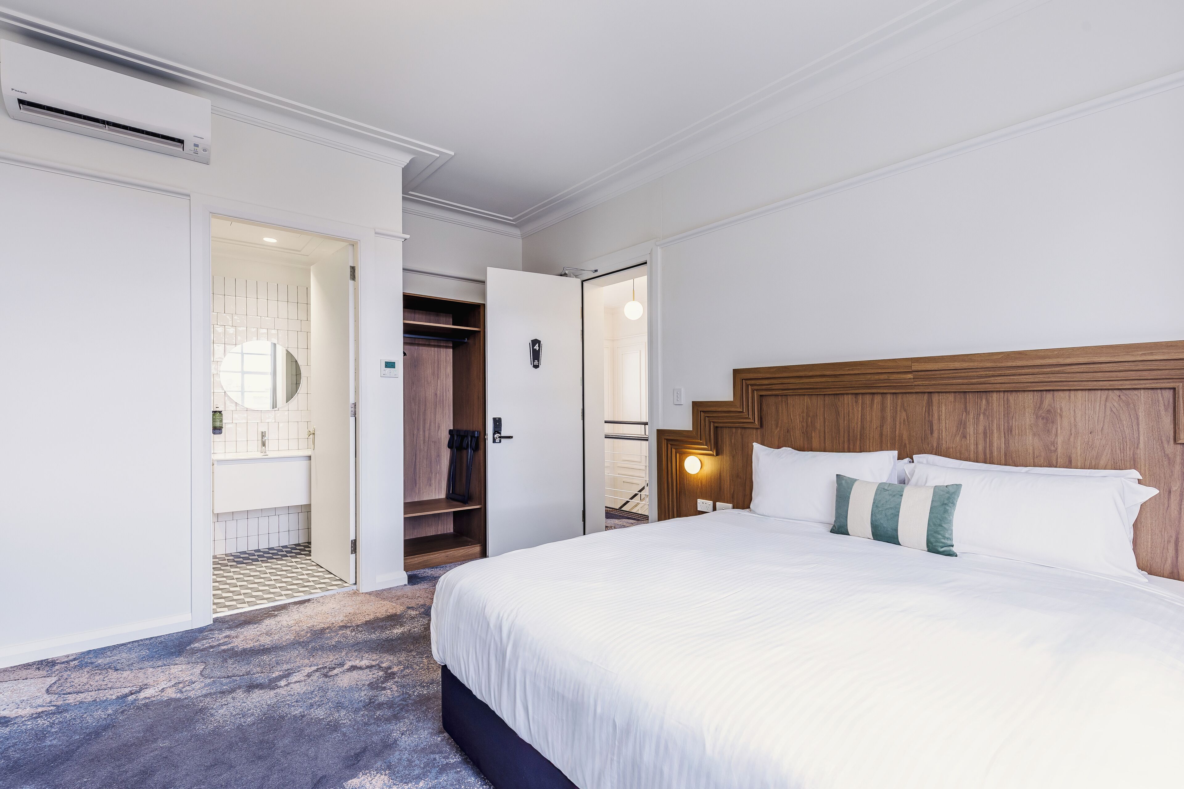 The Lakes Hotel Rosebery