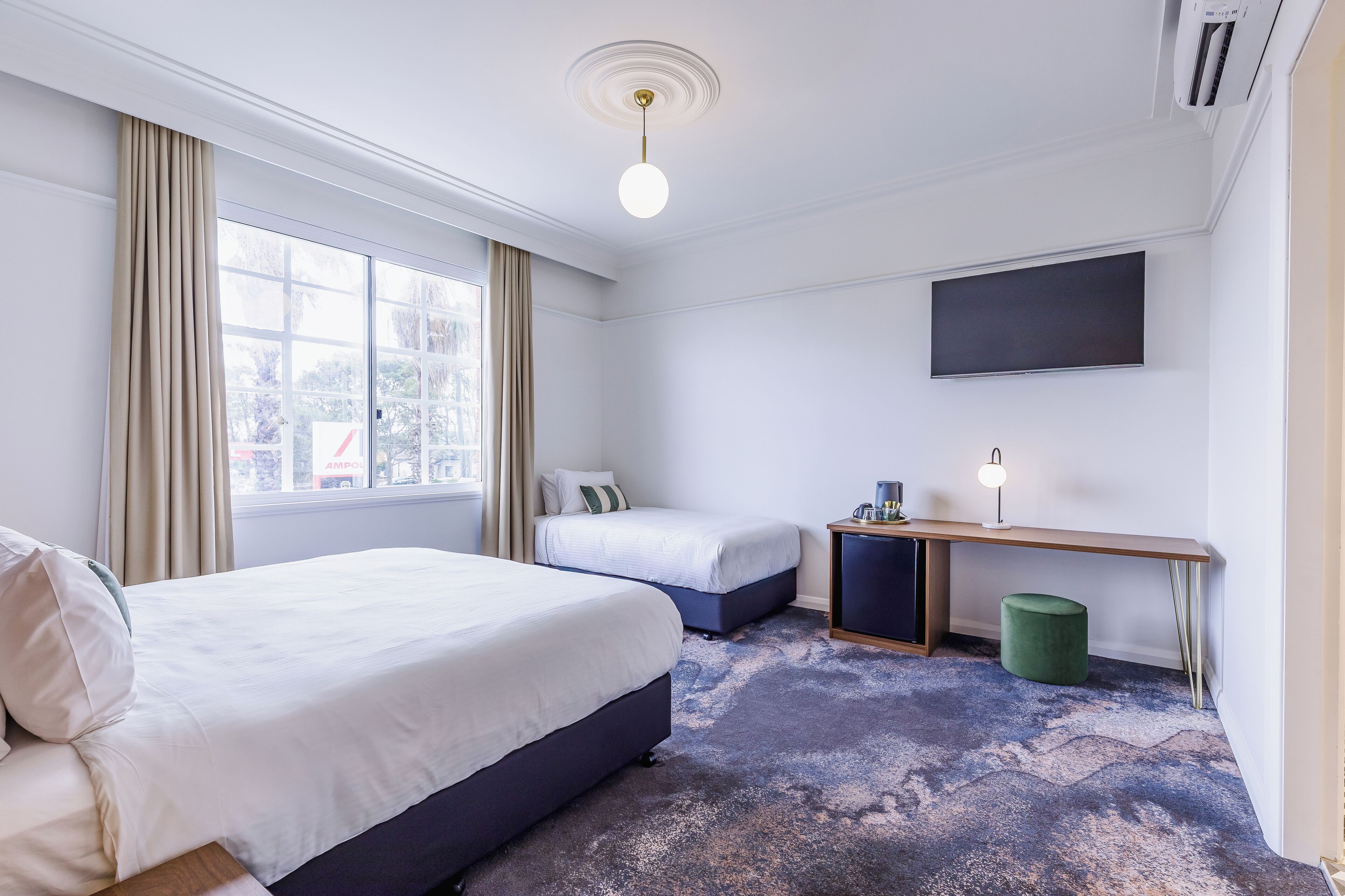 The Lakes Hotel Rosebery