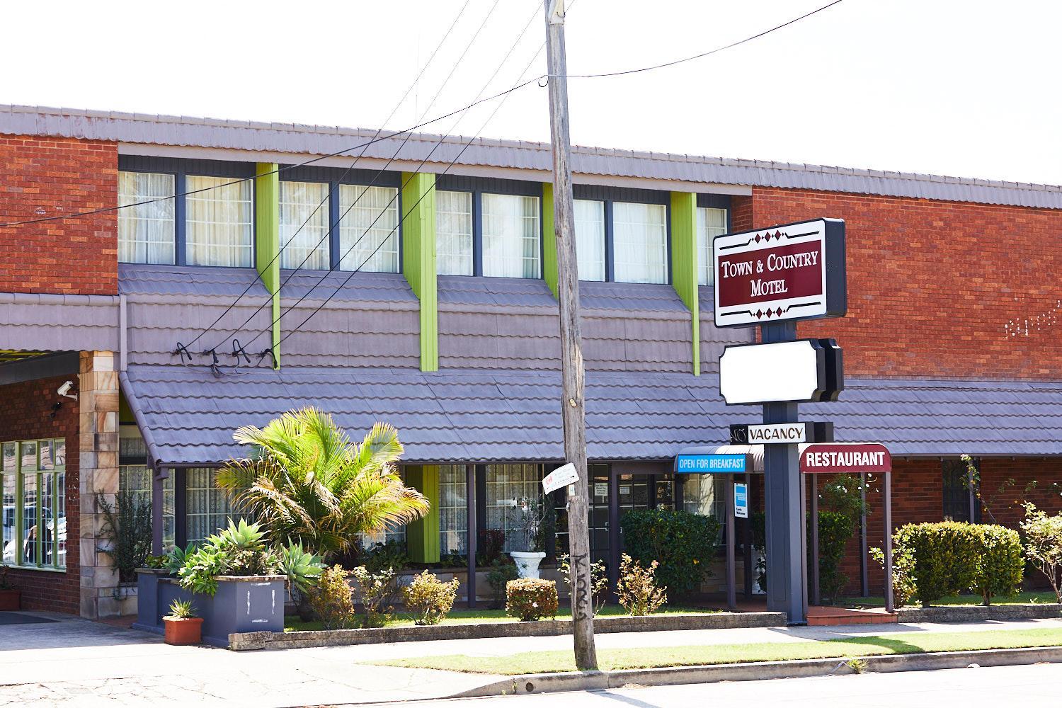 Town & Country Motel