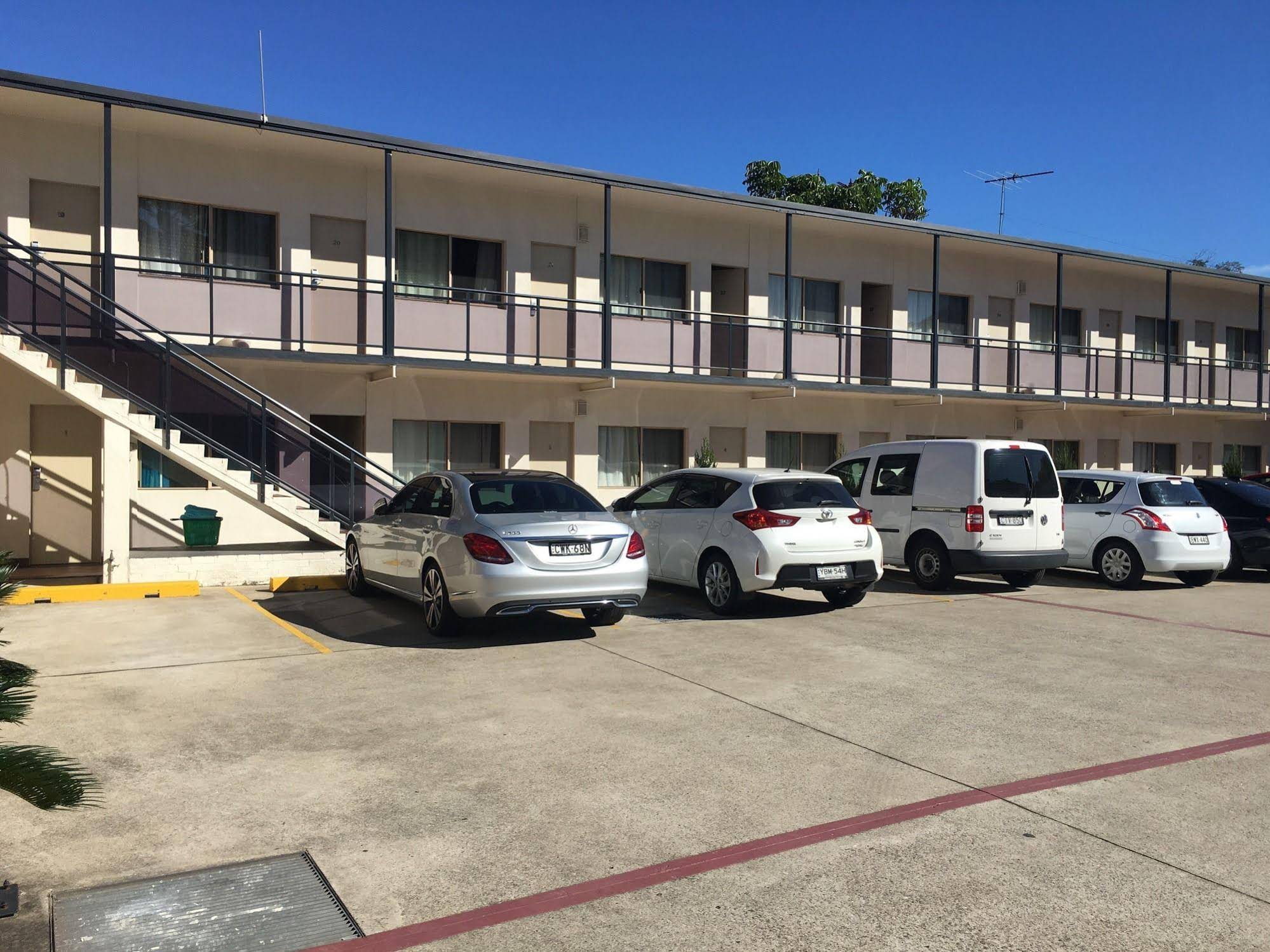 Westside Motor Inn