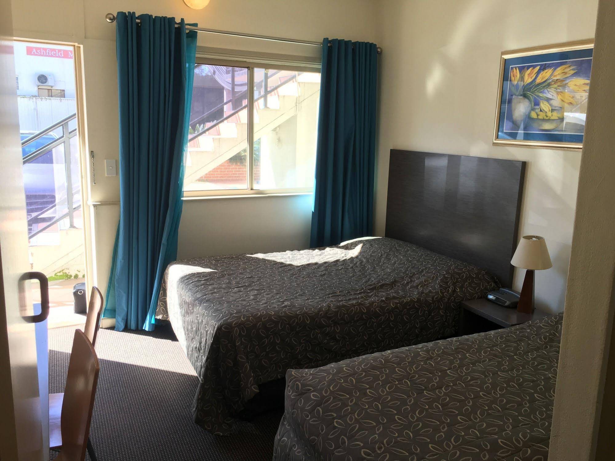 Westside Motor Inn