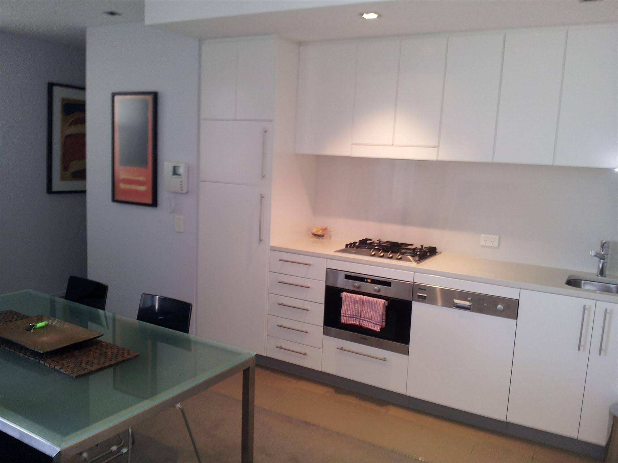 Wyndel Apartments - Clarke Street