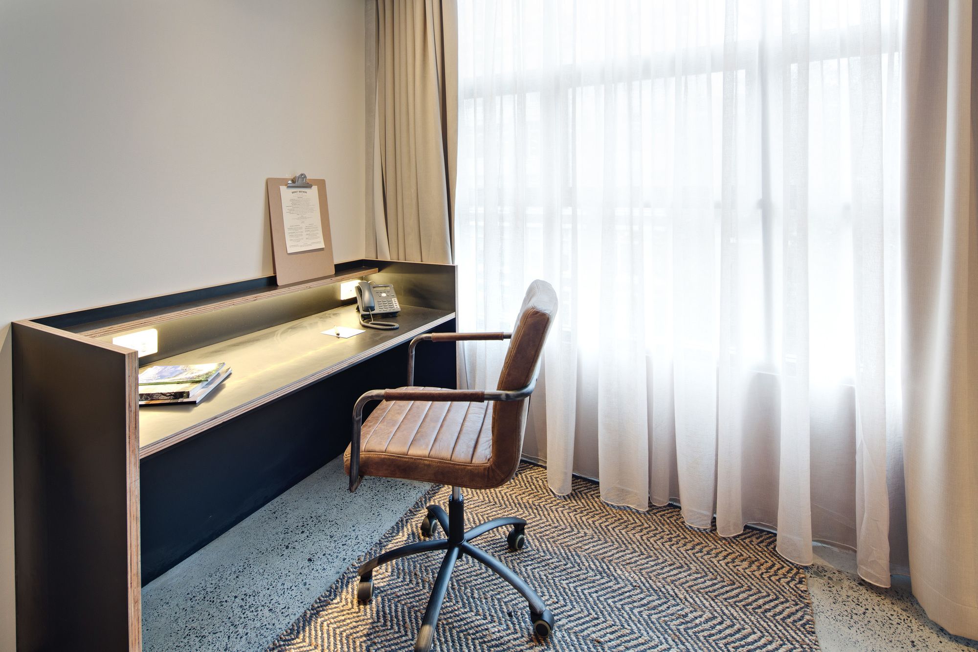 Zara Tower Hotel - Luxury Suites and Apartments