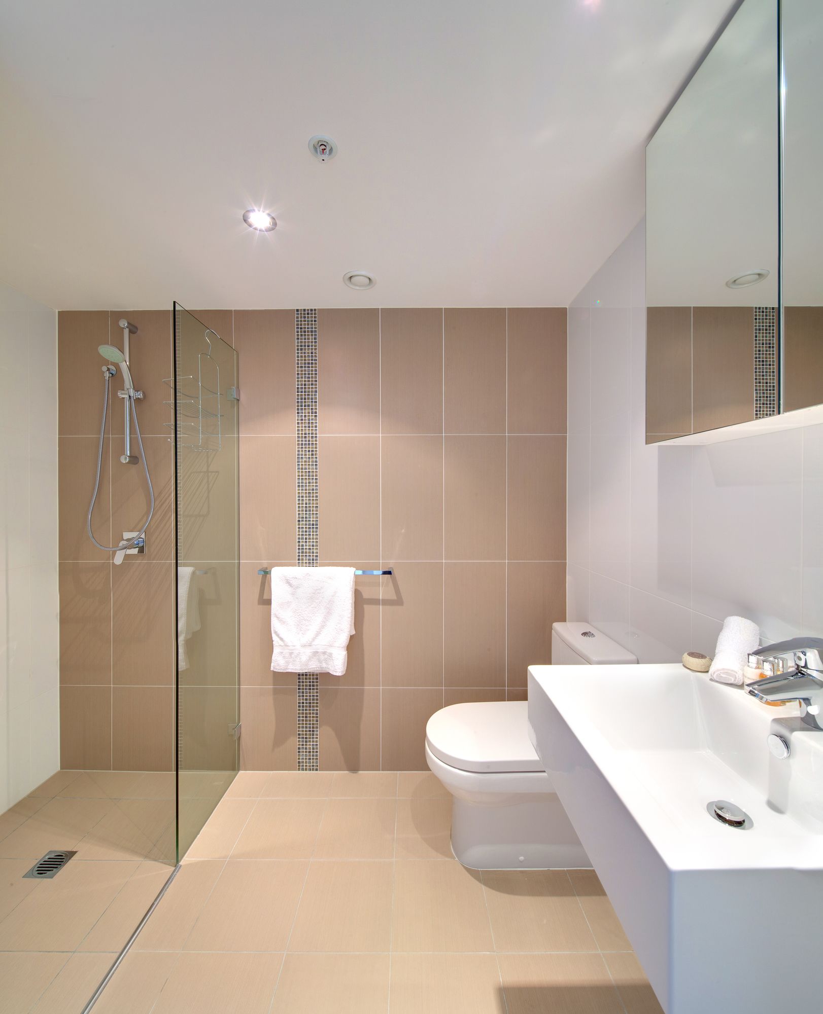 Zara Tower Hotel - Luxury Suites and Apartments