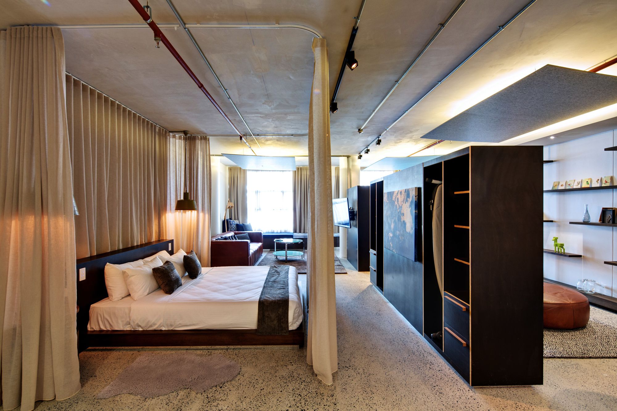 Zara Tower Hotel - Luxury Suites and Apartments