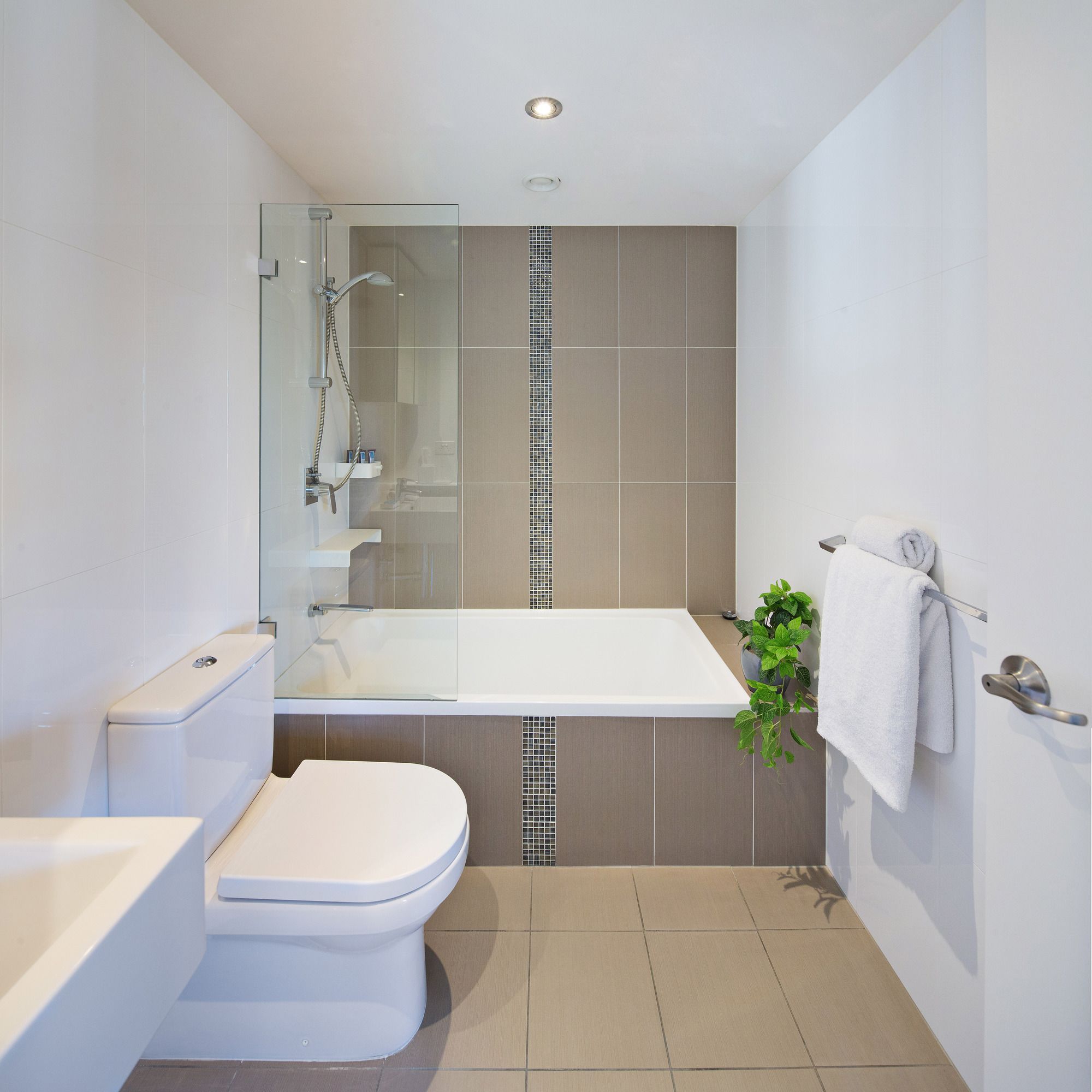 Zara Tower Hotel - Luxury Suites and Apartments