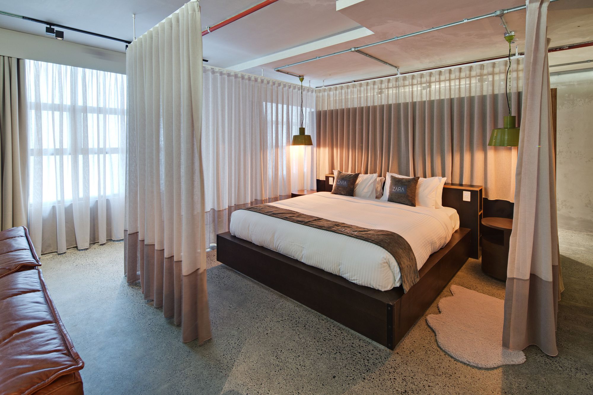 Zara Tower Hotel - Luxury Suites and Apartments